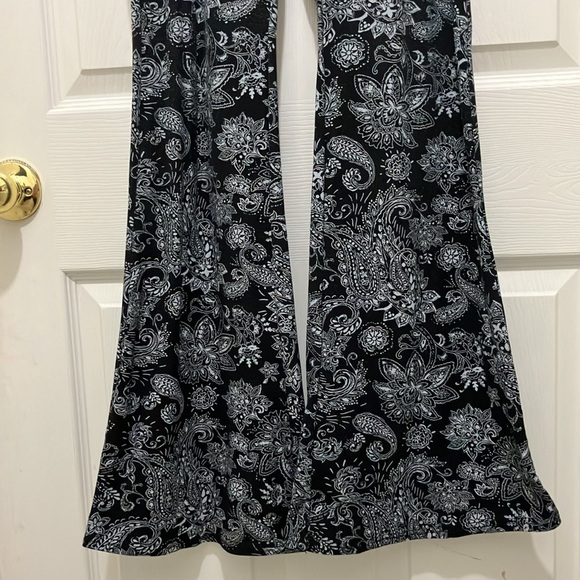 NOBO No Boundaries NoBo Pants Flared Wide Leg Bell Bottoms - Picture 2 of 4